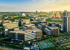 全國(guó)人大代表、沈陽市委書記王新偉：沈陽將積極融入國(guó)家戰(zhàn)略性新興產(chǎn)業(yè)集群建設(shè)